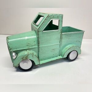 Vtg. Farmhouse Home Decor Metal Pick-Up Truck